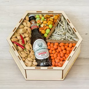 Подарочный мужской бокс с рыбой, вялеными чипсами и пивом - №583