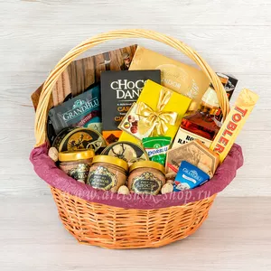 Подарочная корзина с деликатесами утки, кабана, конины, риета из кабана, гусиной печени и лося - №1522