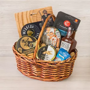Подарочная корзина для мужчин с деликатесами из мяса медведя, лося, паштета из утки, соуса к мясу и сыра Grand Blu - №1548