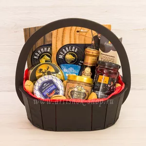 Подарочное кашпо с красной икрой, деликатесами из мяса медведя, конины, лося, гранатового соуса и маслин для мужчин на день рождения - №1552