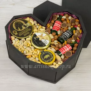 Подарочный бокс для мужчин на 23 февраля с тушеным мясом Медведя, паштето из мяса Лося, риета из мяса Кабана, орехами пекан, кешью, арахисом в кунжуте, макадамия, фундуком и миндалем - № 1609