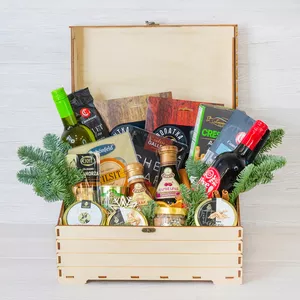 Подарочный набор с деликатесами из мяса косули, кабана, утки, сыра Schonfeld, Gallery, Scamorza и безалкогольного вина - №1931